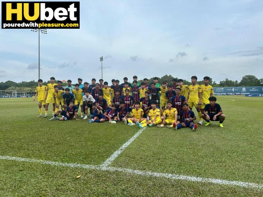 U17 Hà Nội bước vào lượt trận thứ 2 giao hữu với đội trẻ Johor Darul Ta'zim 4 (Ảnh: FBNV)