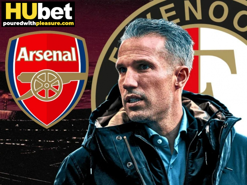 Van Persie có thể đối đầu với Arsenal tại Champions League (Ảnh: FBT).